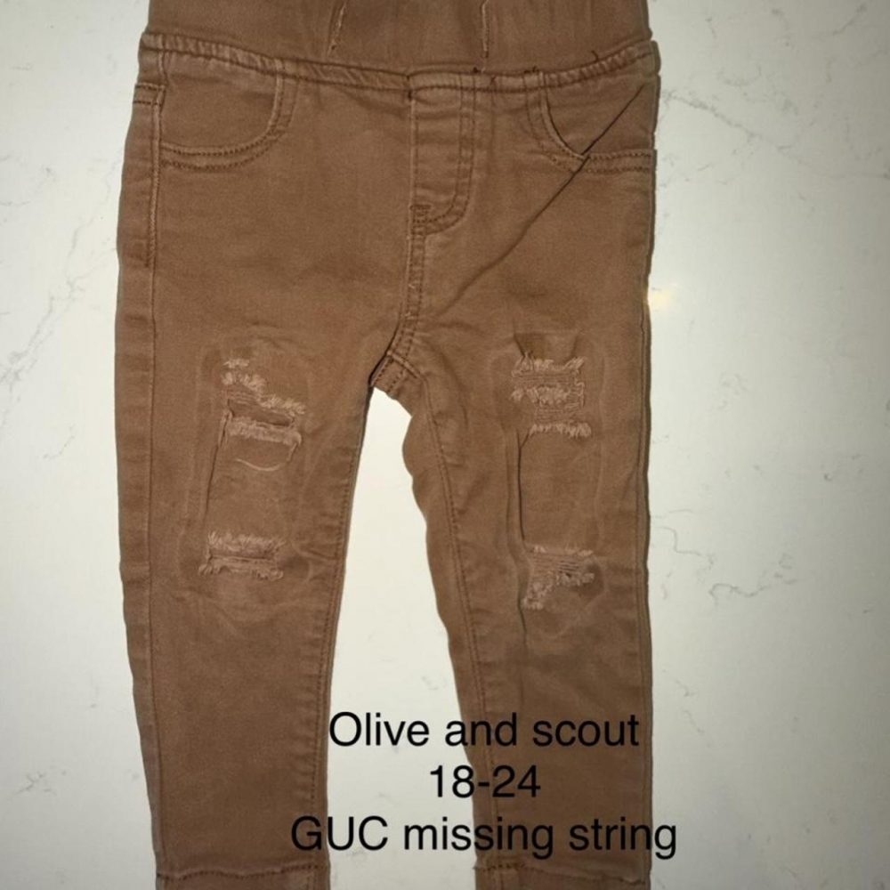 Olive and Scout brown ripped jeans size 18-24 months #kidsfashion #toddler